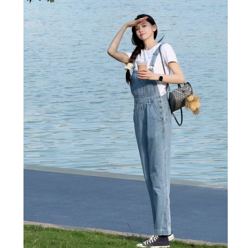 时尚百搭高腰牛仔裤直筒款常规版型舒适牛仔背带裤尽显休闲气质