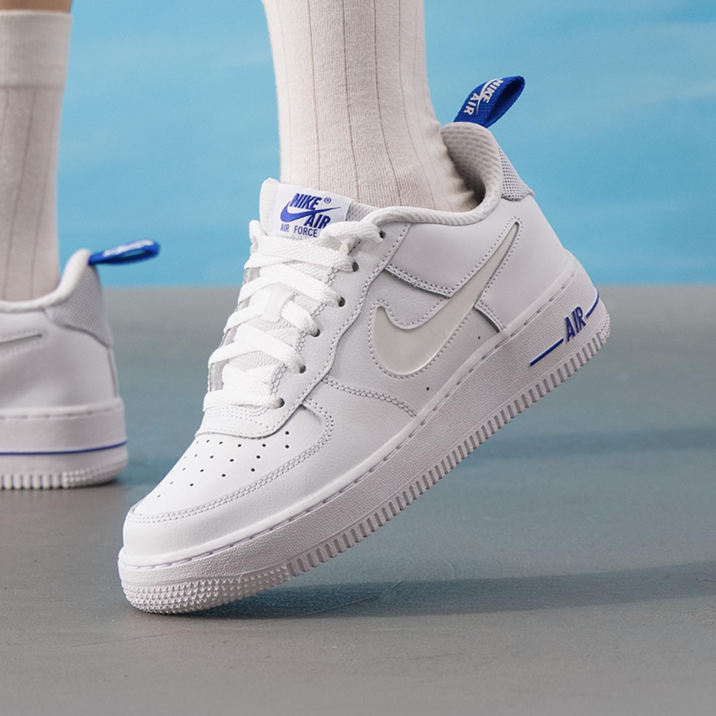Nike耐克大童板鞋女鞋AIR FORCE 1 '07 LV8运动休闲鞋DD3227-100