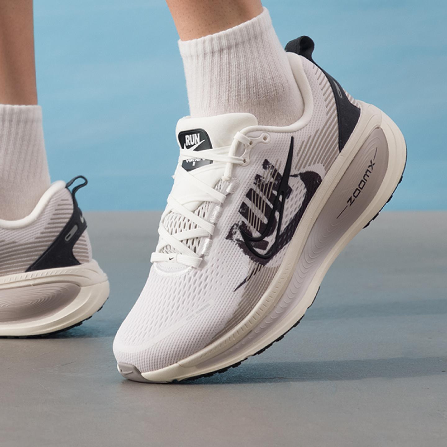 Nike耐克跑步鞋男鞋2025秋季新款VOMERO 18 RUN运动鞋IB5726-100