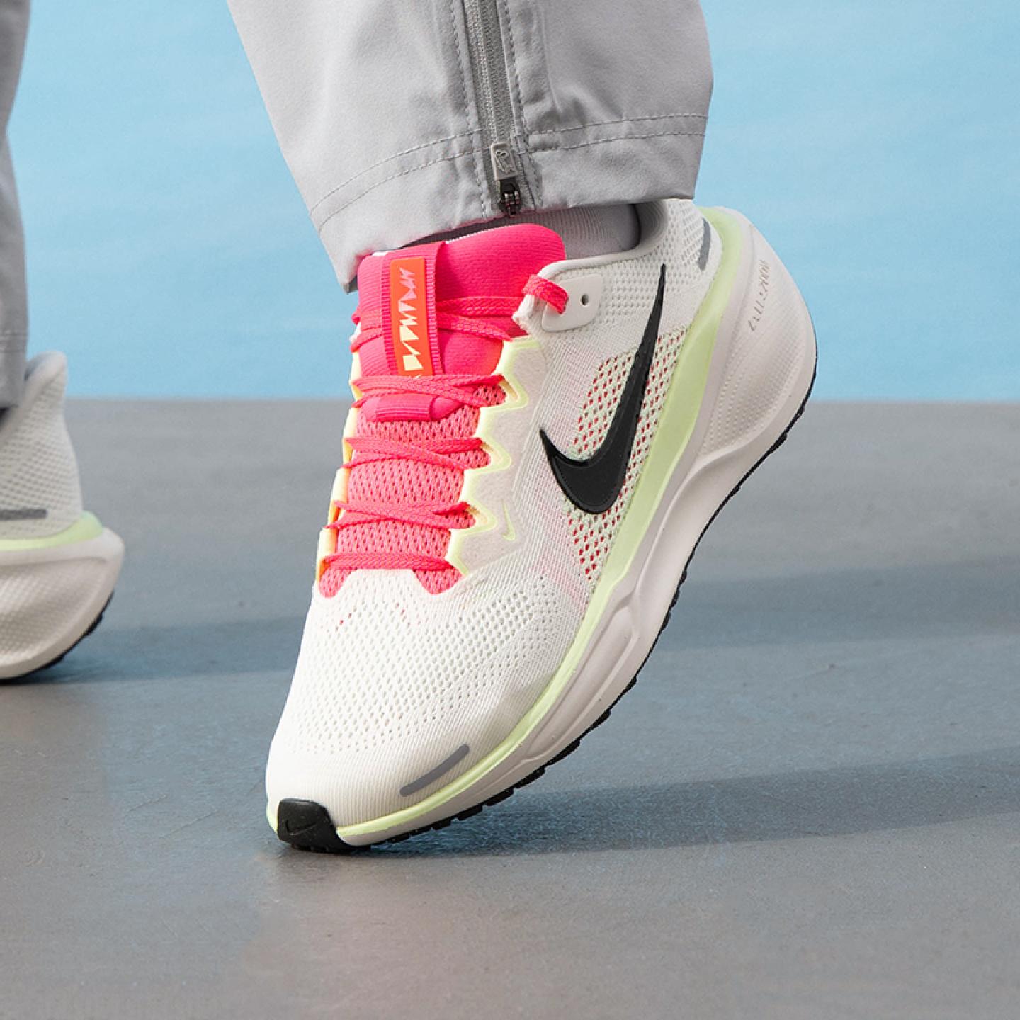 耐克飞马41女鞋2025春款AIRZOOM网面透气跑步鞋FN5041-107