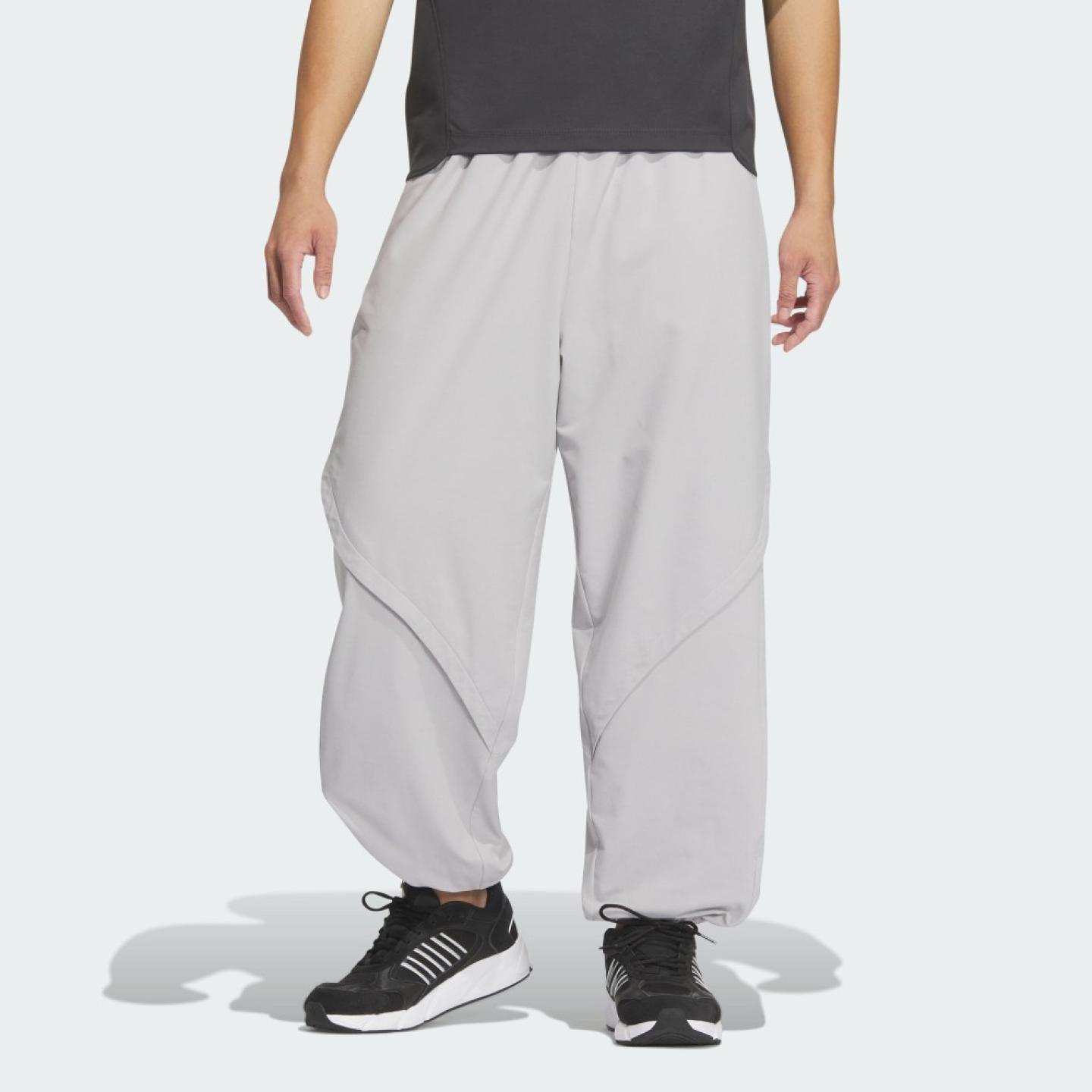 阿迪达斯轻运动男装束脚裤