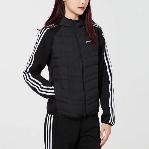 阿迪达斯短款运动服女装羽绒服