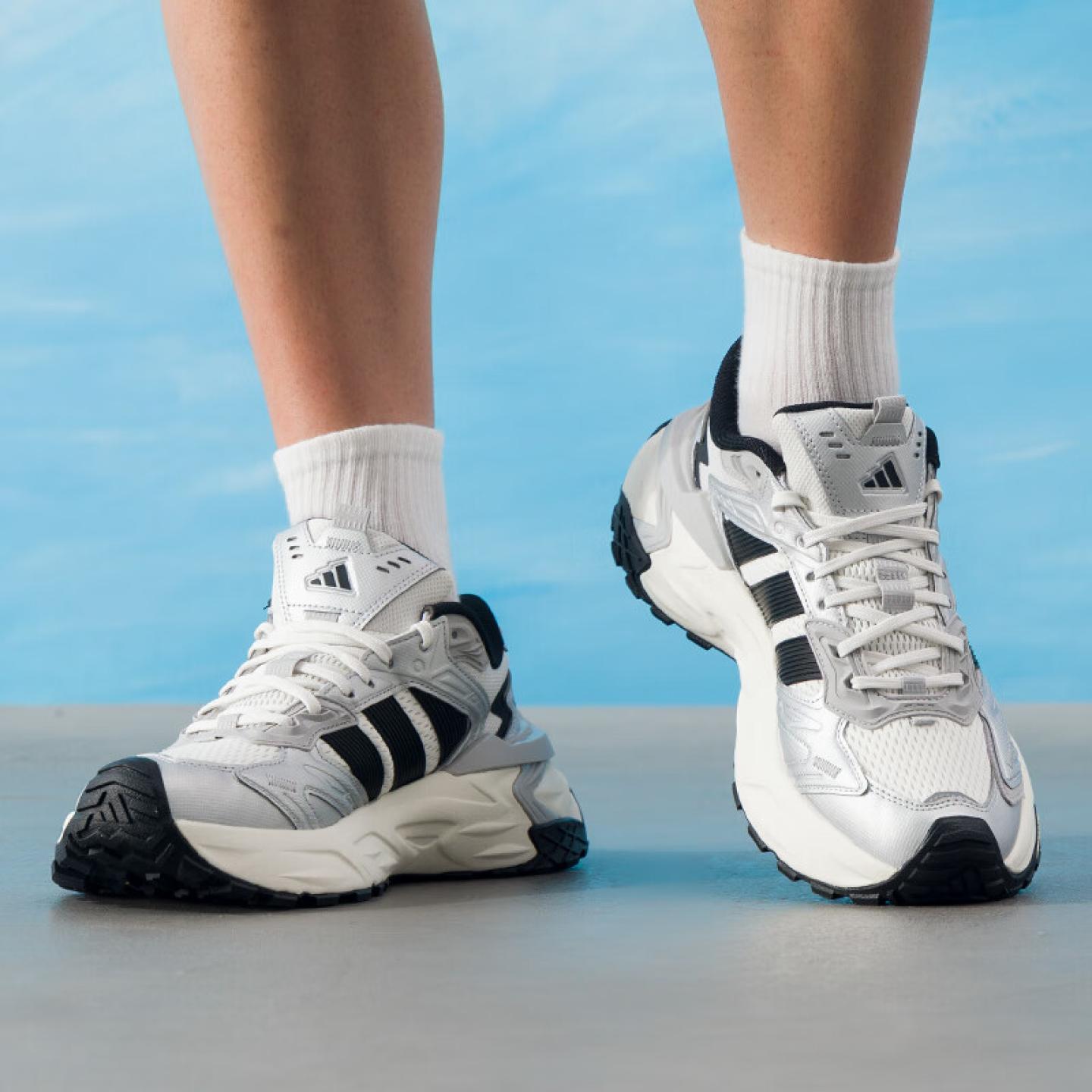 adidas阿迪达斯男女缓震回弹跑步运动休闲老爹鞋机甲风暴 JS0059