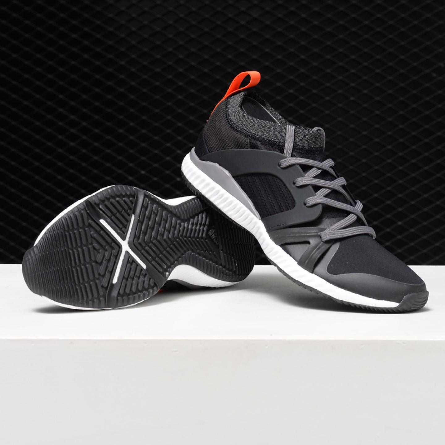 阿迪达斯adidas正品新款秋季女鞋运动跑步鞋低帮断码AC8515