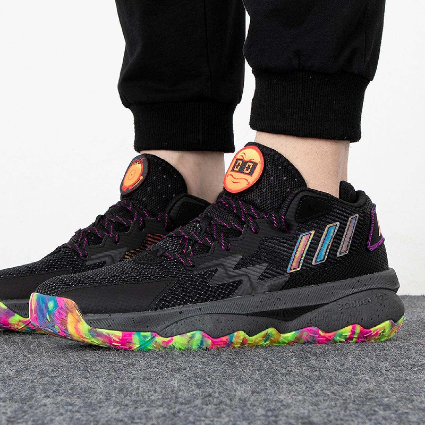 阿迪达斯运动鞋男鞋2022夏季新