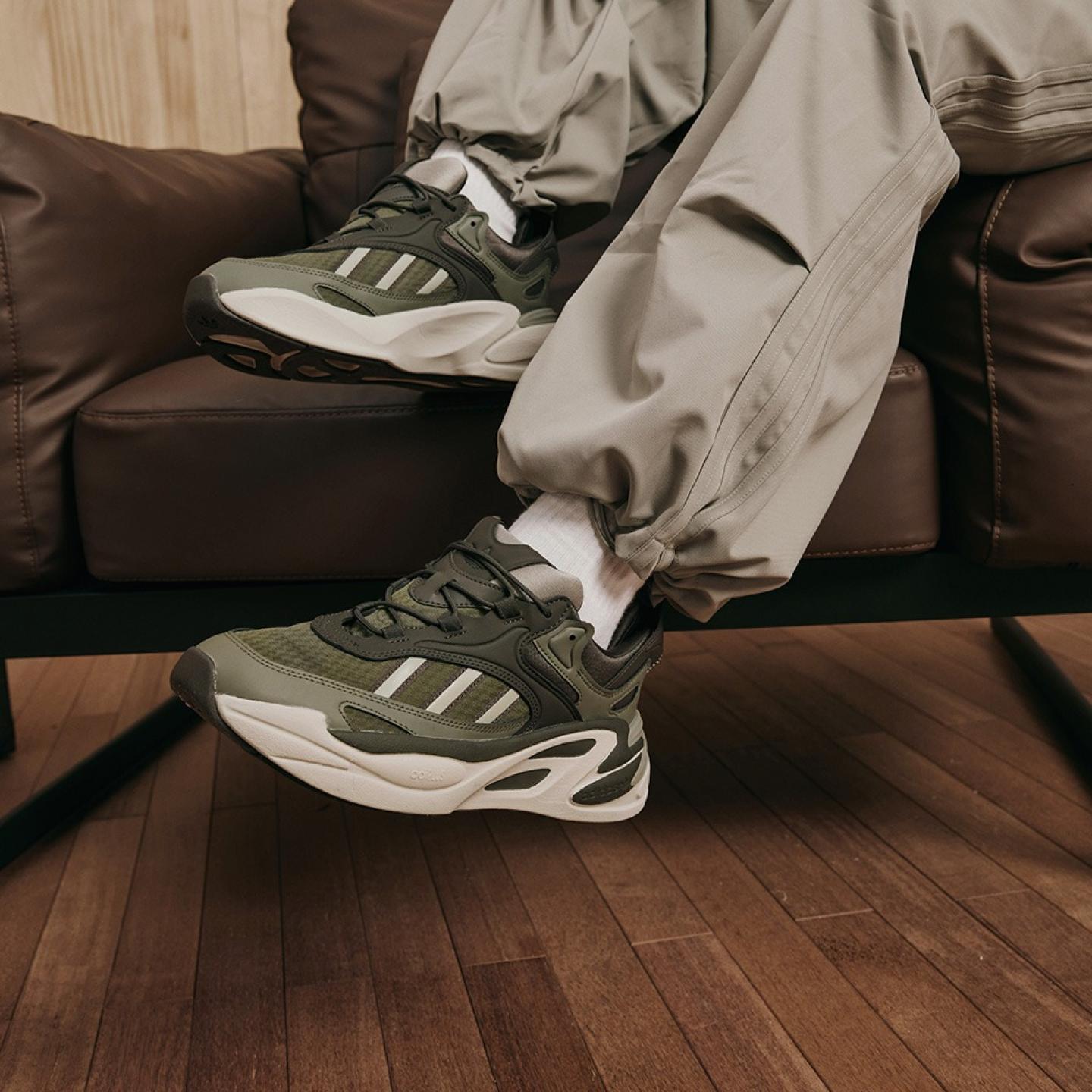 阿迪达斯男鞋老爹鞋厚底