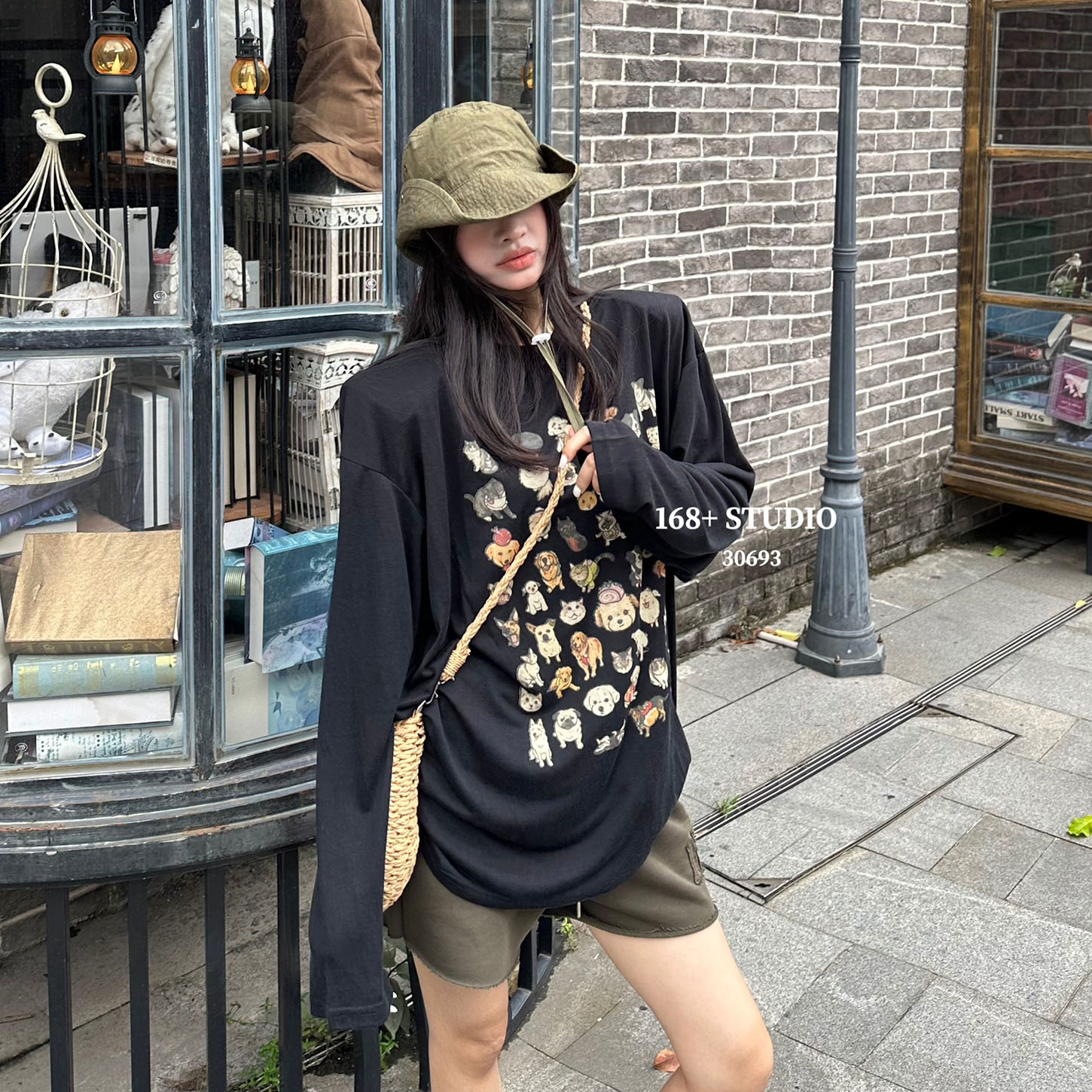 黑色满印垫肩防晒衣女宽松大版中长款长袖T恤洋气时尚上衣遮屁股
