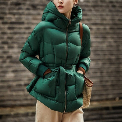 拒绝臃肿！收腰轻薄款高端鹅绒服