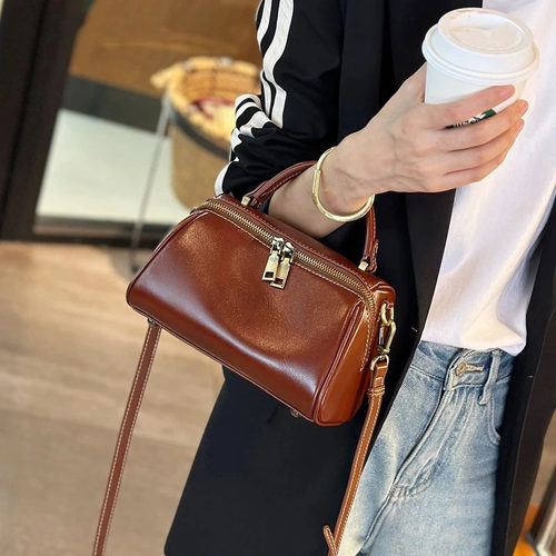 2025新款小枕头包通勤腋下包