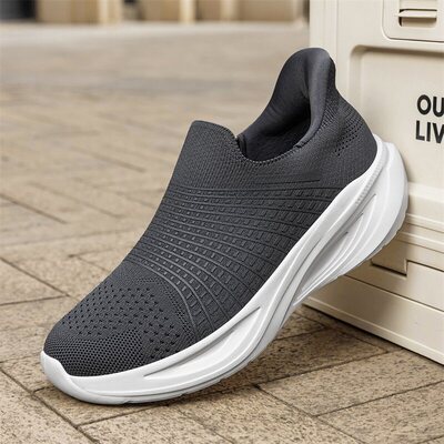 一脚蹬男鞋夏季透气休闲45大码户外健步鞋防滑轻便飞织懒人网面鞋