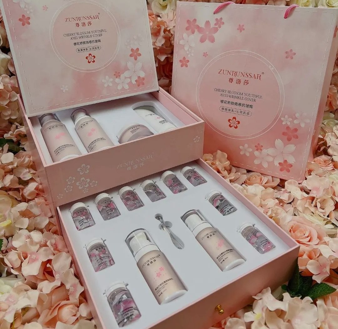 尊洛莎樱花套盒水光焕颜修复冻干粉氨基酸洁面乳冰晶膜精华液补水
