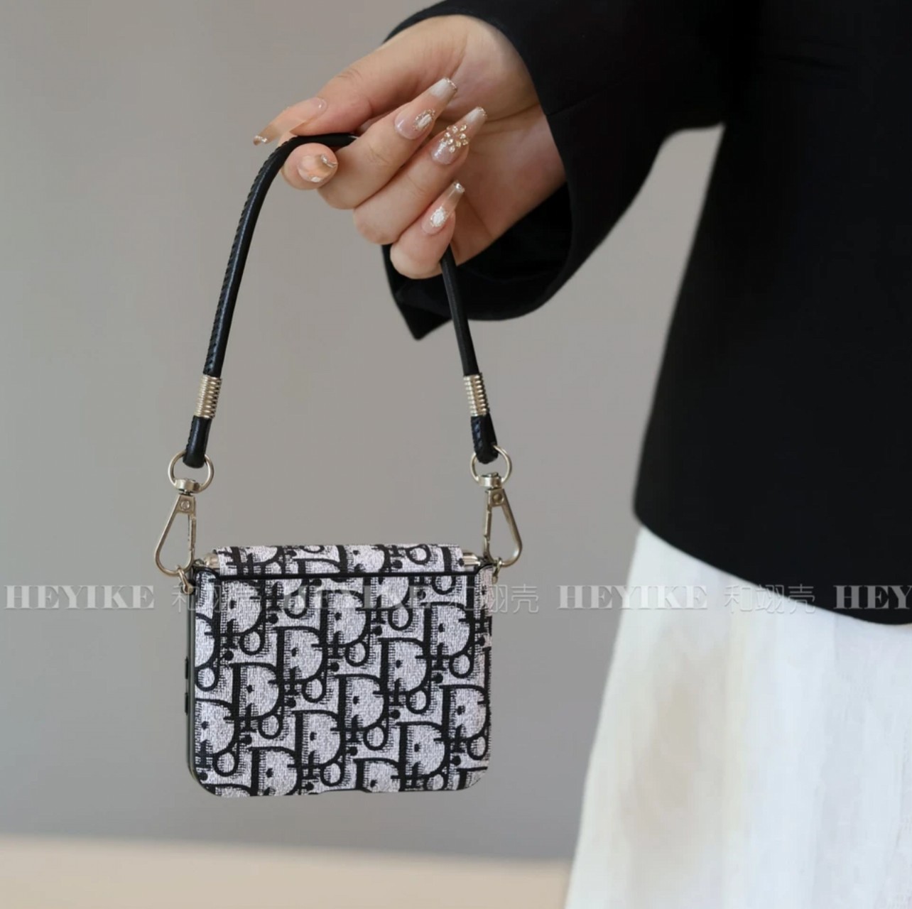 欧美风潮牌适用华为puraX手机壳pocket2折叠屏findN3filp荣耀razr60斜跨手提小米mixflip2皮质三星zflip7全包