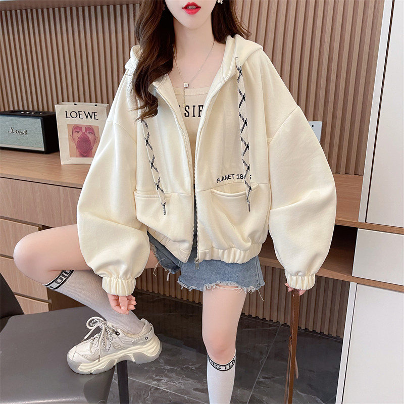 Pregnant women's sweatshirts fashionable loose late pregnancy short cardigan hooded jacket long-sleeved sweatshirt spring and autumn clothes trendy