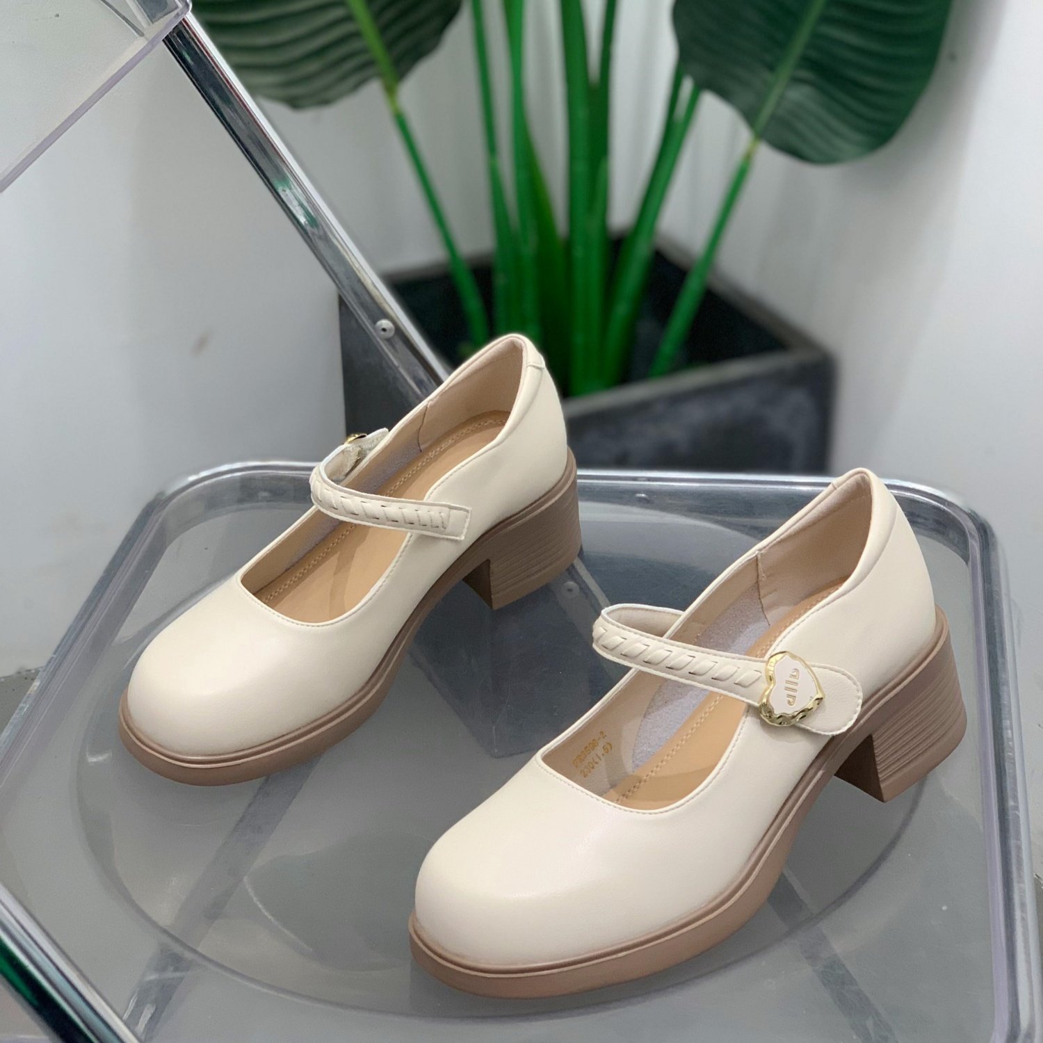 粗跟魔术贴玛丽珍鞋女2026年春季新款小皮鞋圆头中跟百搭复古单鞋,女鞋,玛丽珍鞋,淘宝优惠券,粉丝福利购,淘宝优惠卷