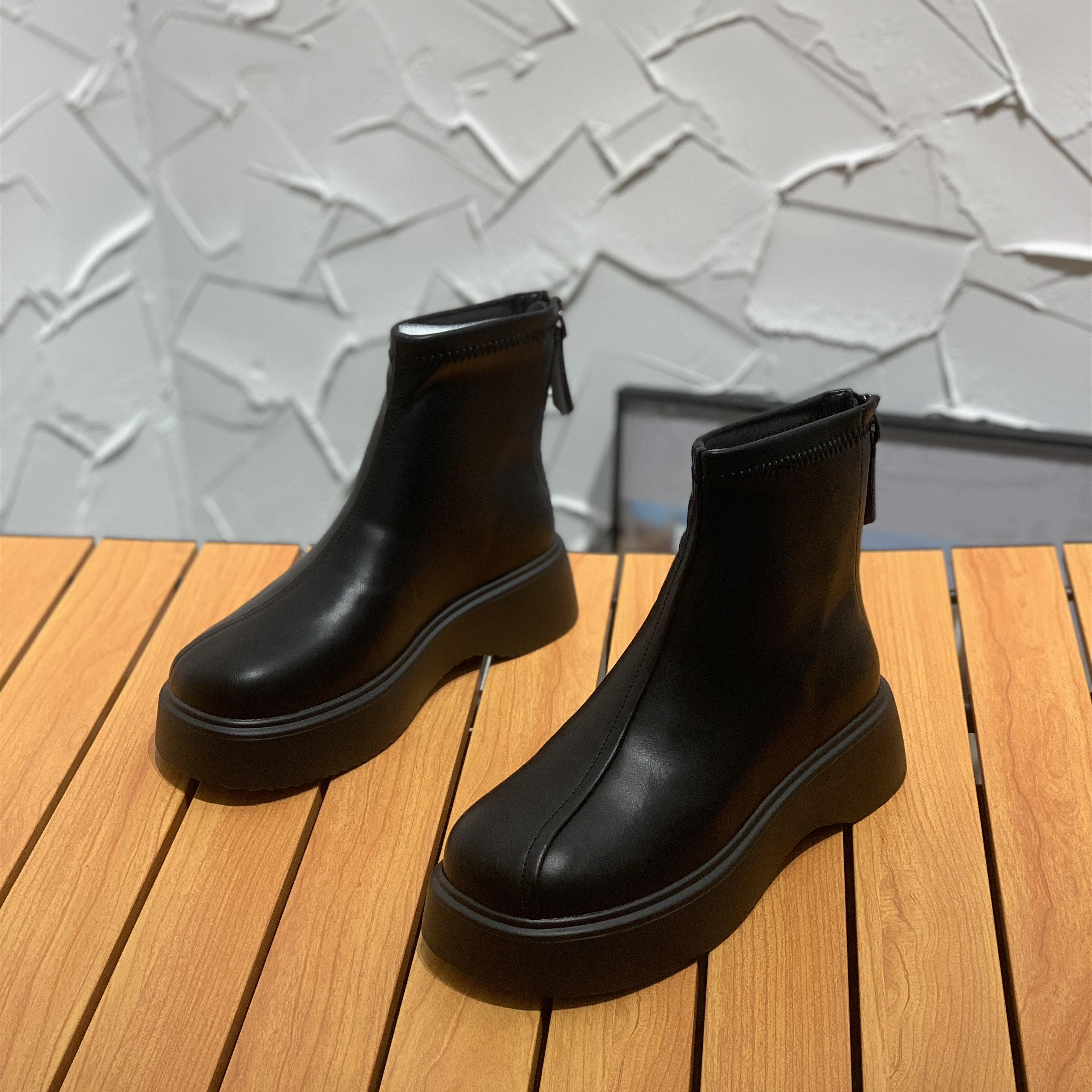 马丁靴女加绒厚底显瘦送运费险