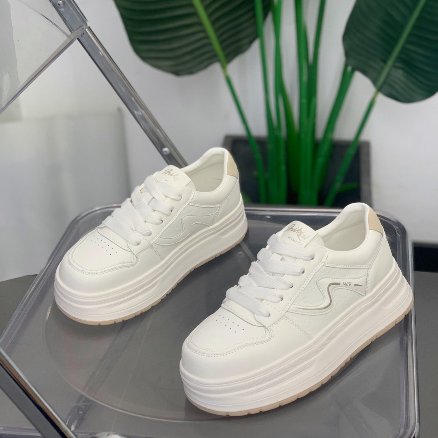 轻便厚底真皮小白鞋女2026年春季新款百搭学生休闲鞋增高显瘦板鞋,女鞋,休闲板鞋,淘宝优惠券,粉丝福利购,淘宝优惠卷