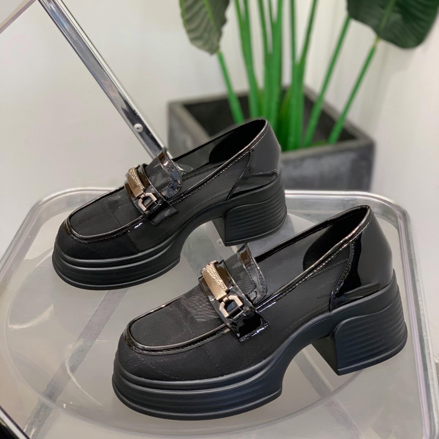 英伦风网纱透气乐福鞋女2025夏季新款一脚蹬仙女配裙子漆皮JK单鞋