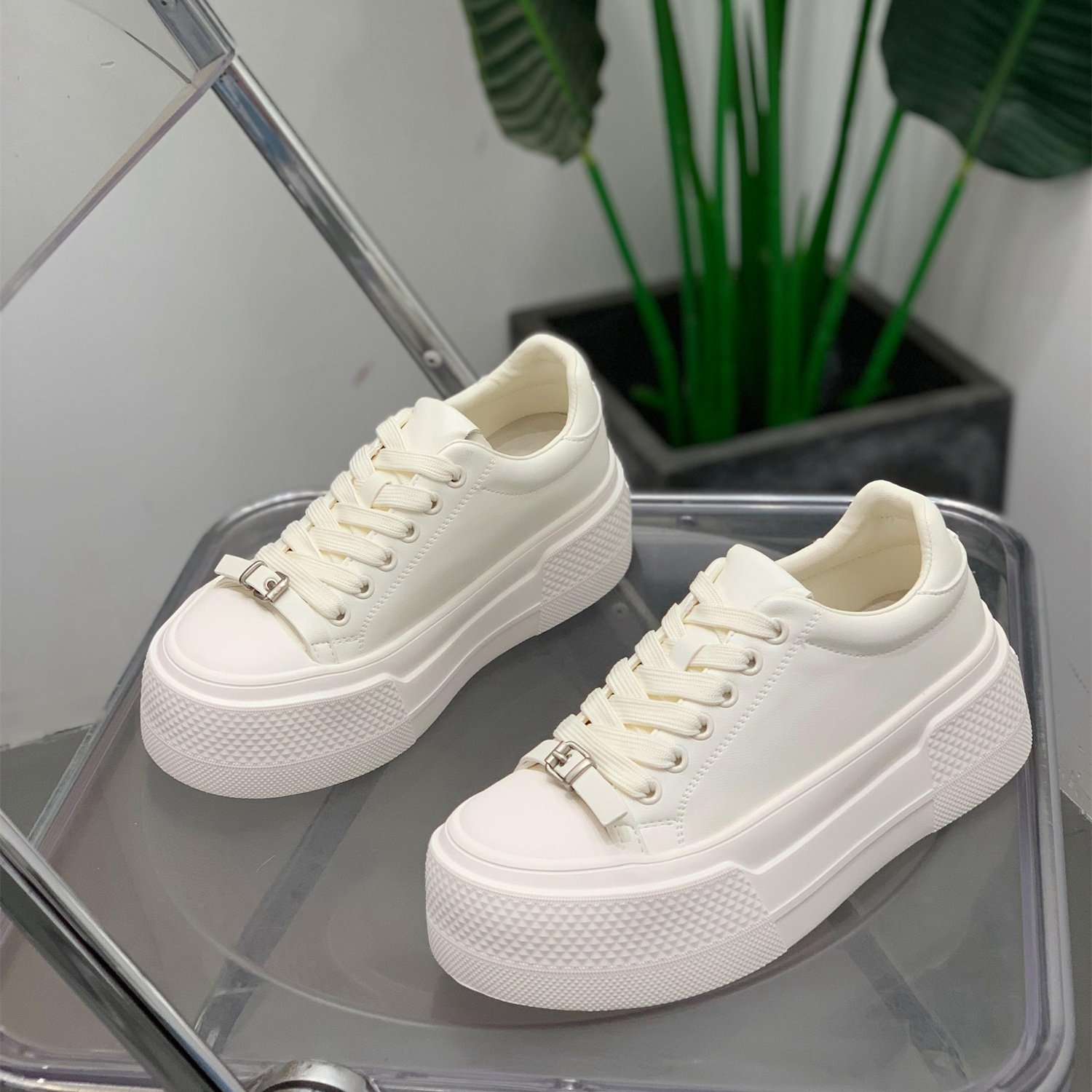 小众设计感百搭厚底皮面小白鞋女2026春季新款舒适增高轻便休闲鞋,女鞋,时尚休闲鞋,淘宝优惠券,粉丝福利购,淘宝优惠卷