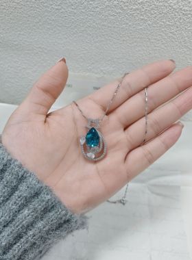 施家华子轻奢小众清新氧化立方锆石镶大水滴钻项链轻奢冷淡风吊坠
