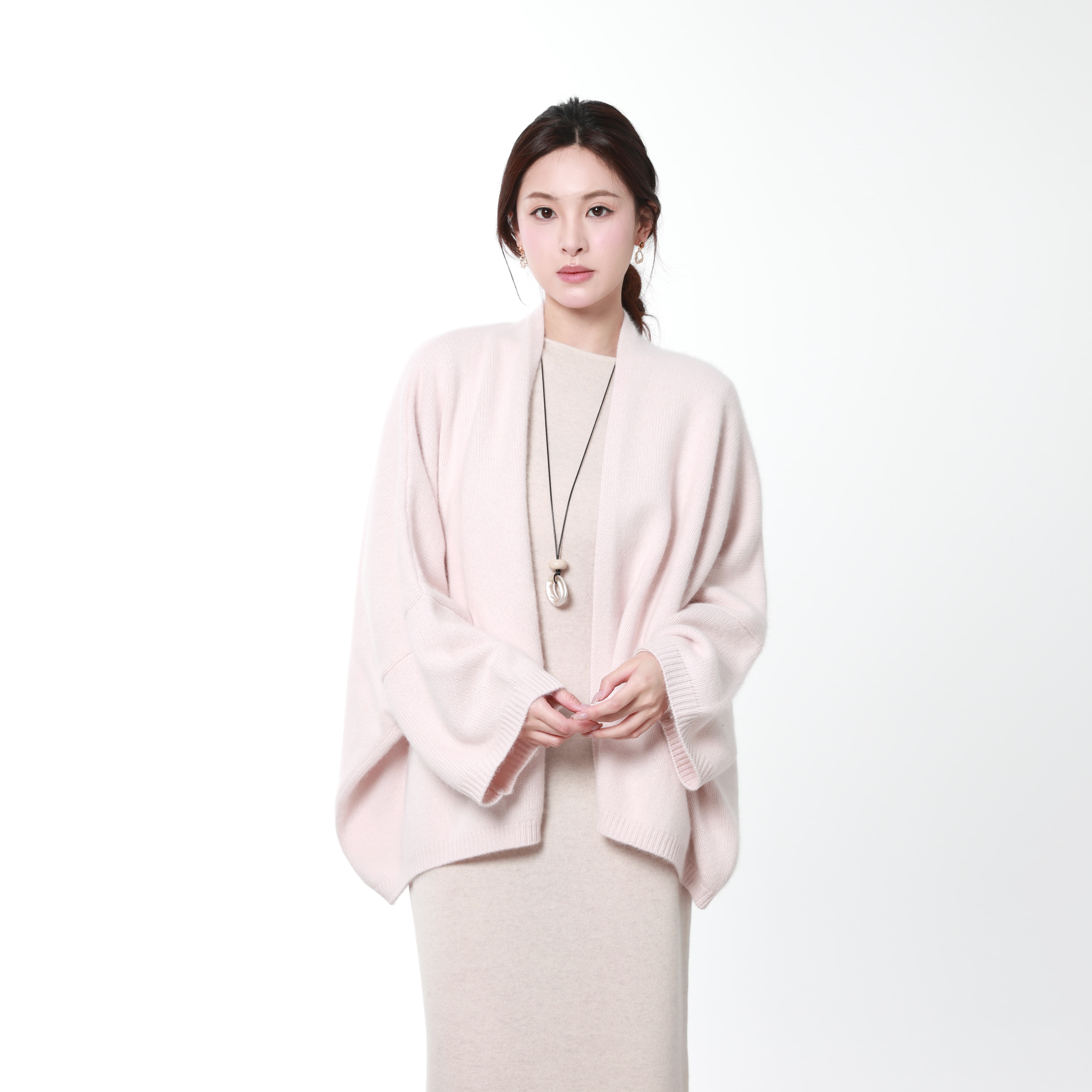 粉色浣熊绒阔版针织开衫