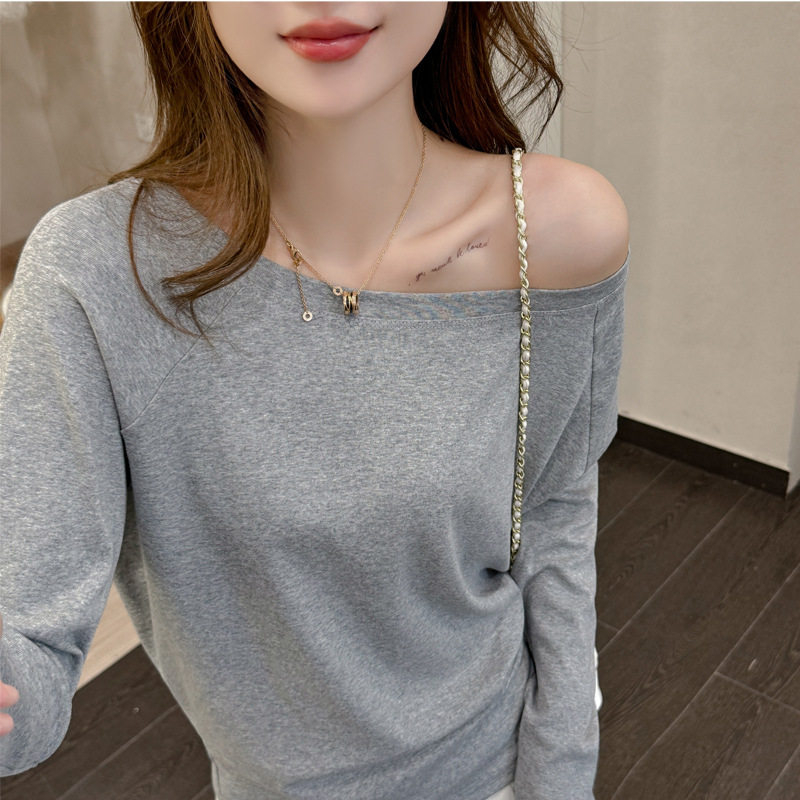 蟹老板耶 春秋季露肩设计感长袖t恤女装打底衫高级感宽松外穿上衣