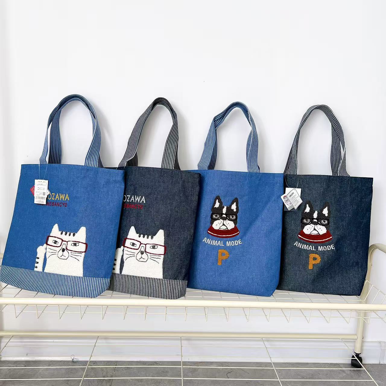 日本Kusuguru刺绣猫咪法斗单肩包