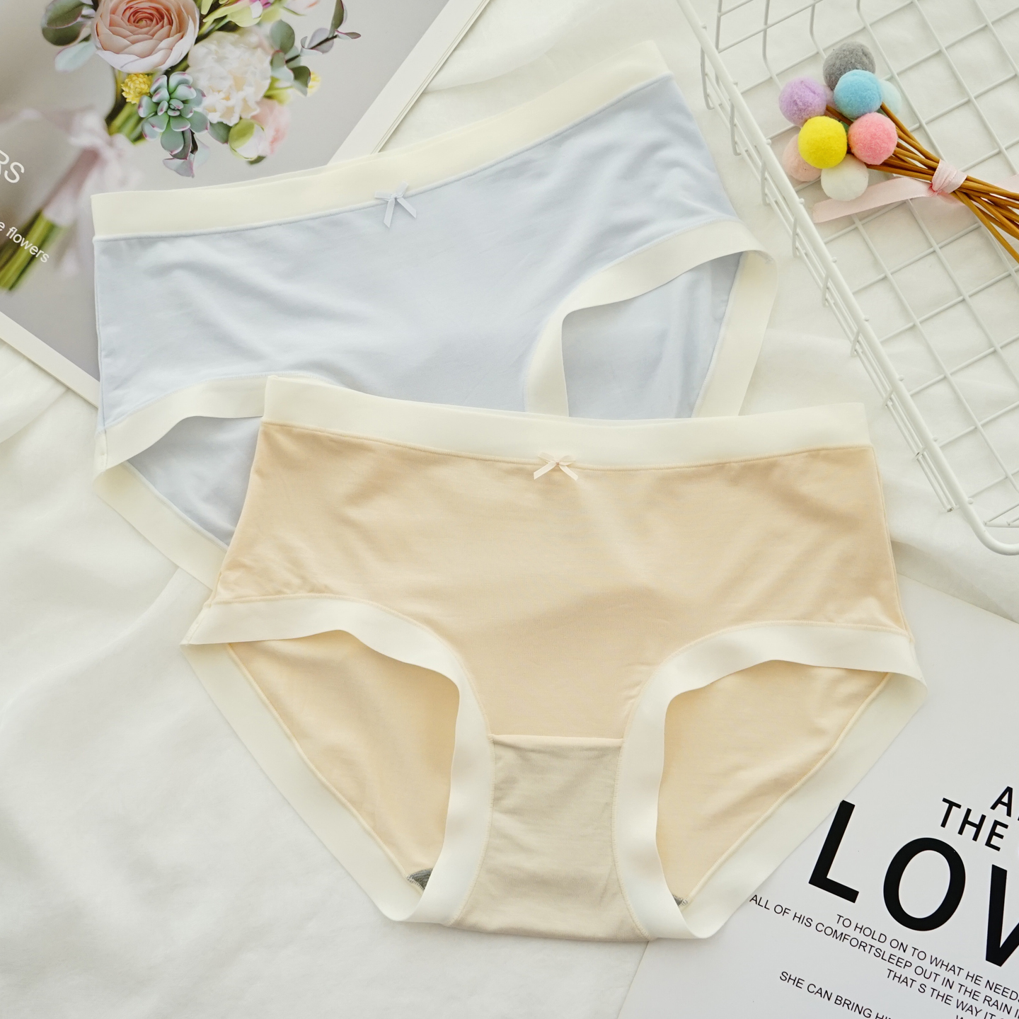 彩田莫代尔少女无痕包臀三角裤