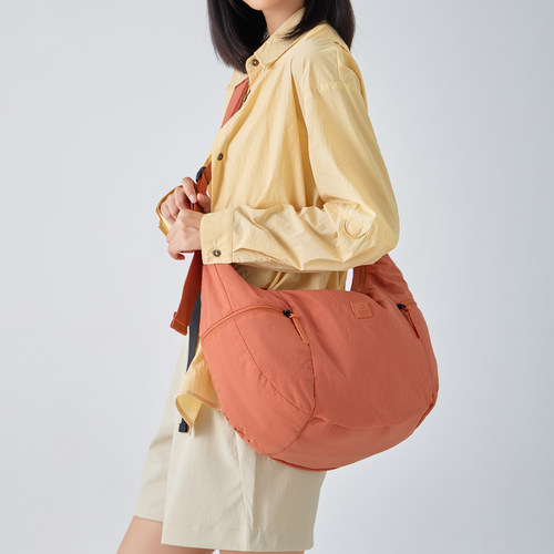 Fouvor新款牛角包大容量