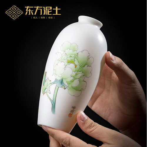 大师手绘花瓶摆件《玉笑珠香》