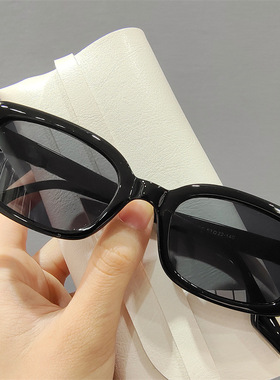 太阳镜女2022年新款防紫外线gm墨镜高级感网红同款防风眼镜男小脸