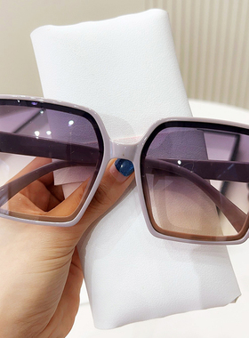 墨镜2025新款女夏防紫外线太阳镜男小脸款黑色高级开车眼镜个性