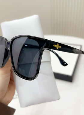 墨镜2025新款女夏防紫外线太阳镜男小脸款黑色高级感gm眼镜复古