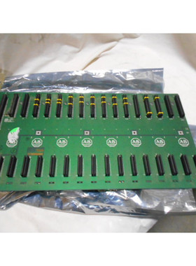 Allen Bradley 960152-01FT21 Chasis De 16 Ranuras - NUEVO SIN