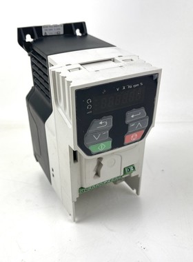 Unidrive M300-01200017 Nidec - Control Techniques 1ph-3ph 0.