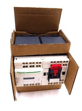 Reversing Contactor LC2D253B7 Schneider 11kW 400V 24V 50/60H
