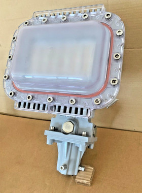 Dialight Duro Sight LED Area Light ALE5WC227DYNTGN 100-277 V