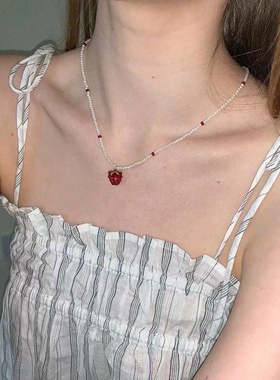 奶油莓果串珠吊坠项链
