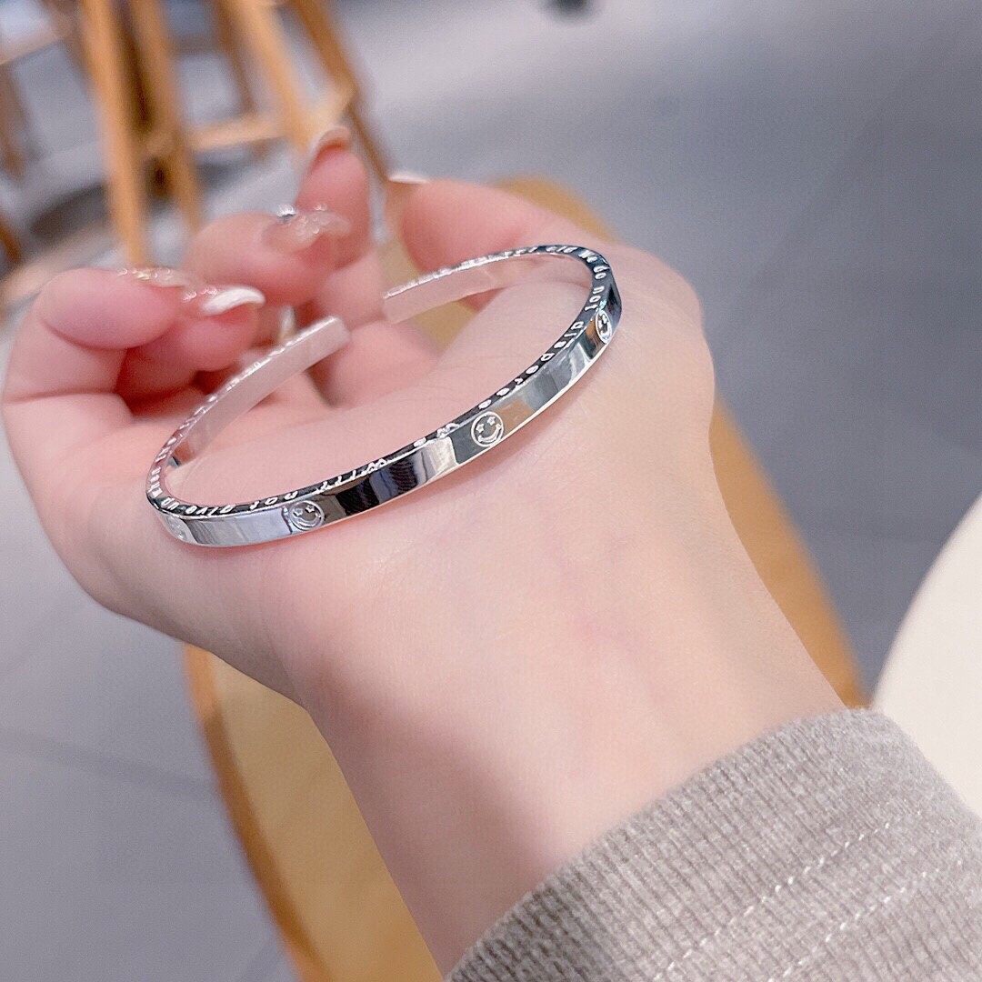 纯银手镯足银9999英文字母笑脸开口实心送女友简约百搭时尚高级感