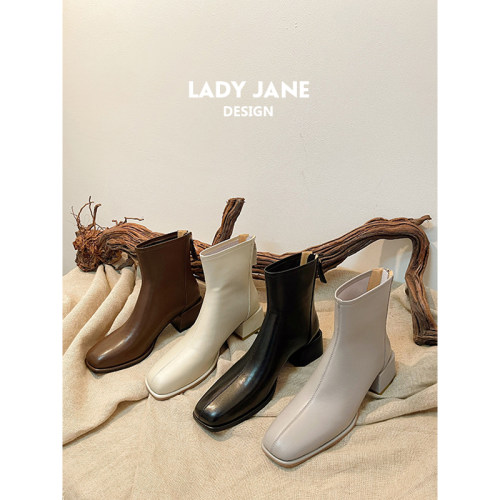 浅色靴子女价格 浅色靴子女图片 星期三