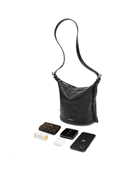 百丽包包女2025秋季新款通勤绒面简约牛皮单肩斜挎水桶包9862BCX5