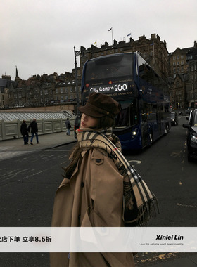 Xinlei Lin “漫游爱丁堡”经典廓形翻领双排扣英伦风宽松长风衣