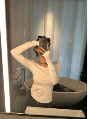 Xinlei Lin “腔调T”双色白色长袖打底T恤女春上衣