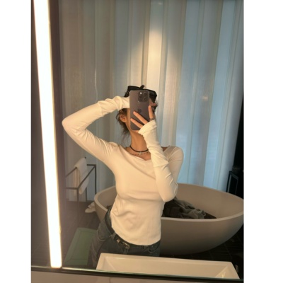 XinleiLin后背细节双色T恤