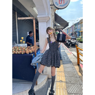 碎花短款 秘密花园 连衣裙女春夏裙子上衣T恤女 Lin Xinlei