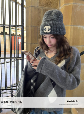 Xinlei Lin “高智学院”自制菱形格绵羊毛混纺套头V领毛衫