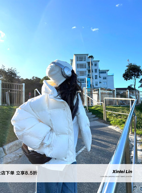 Xinlei Lin“冬日泡芙”云感蓬松90白鸭绒连帽面包puff短款羽绒服