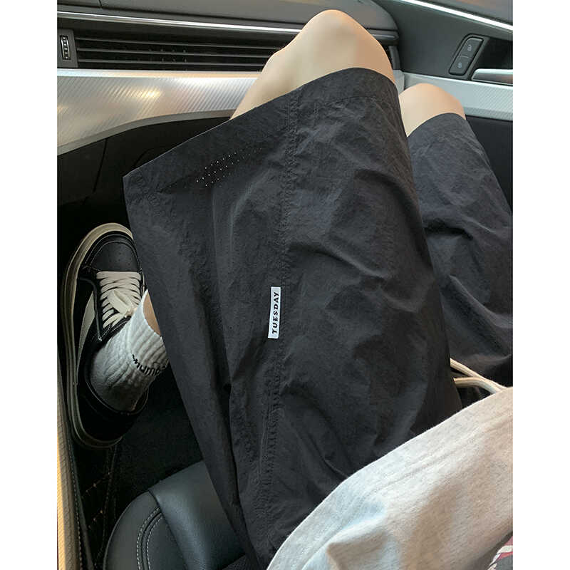 美式网眼速干短裤男夏季薄款男士沙滩裤宽松休闲篮球运动五分裤子