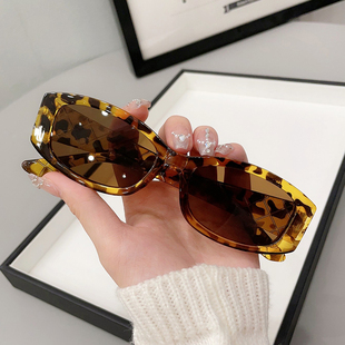 网红开车眼睛大脸 墨镜男防紫外线强光太阳眼镜女时尚 亏本清仓