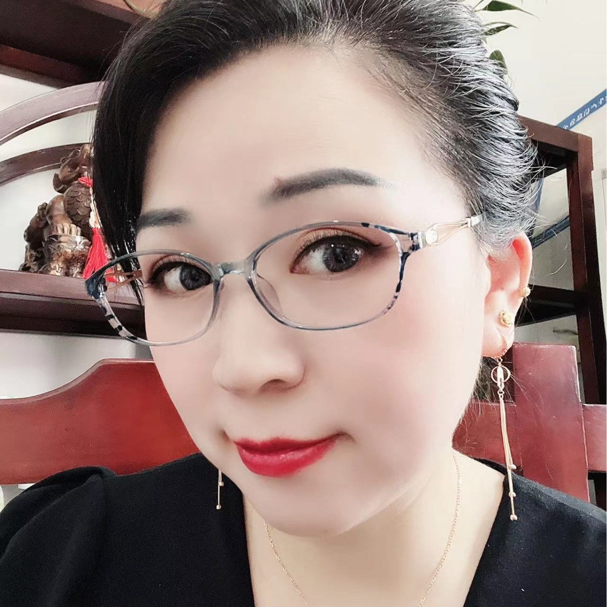 防蓝光老花镜新款女士时尚显年轻中老年人老花眼镜网红潮款老视镜