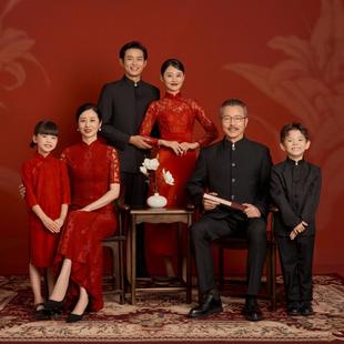 中國風家庭六口親子裝 影樓旗袍親子攝影 新年全家福攝影服裝 新中式
